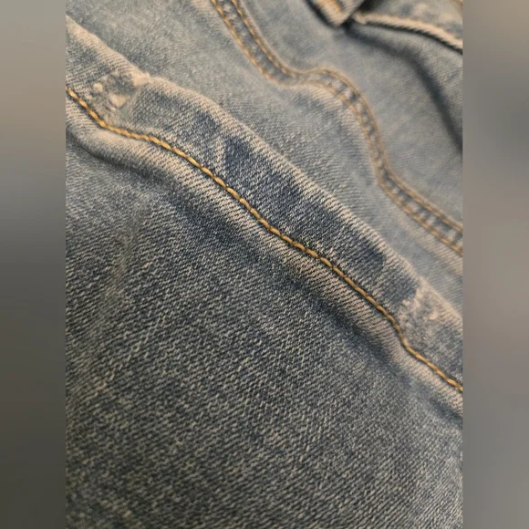 Torrid 3 Button High-Rise Distressed Jegging 24R (c) - Picture 11 of 13